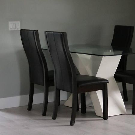 Unique Modern Luxury 2 Bedroom Apartment Rental Chapleau Екстер'єр фото